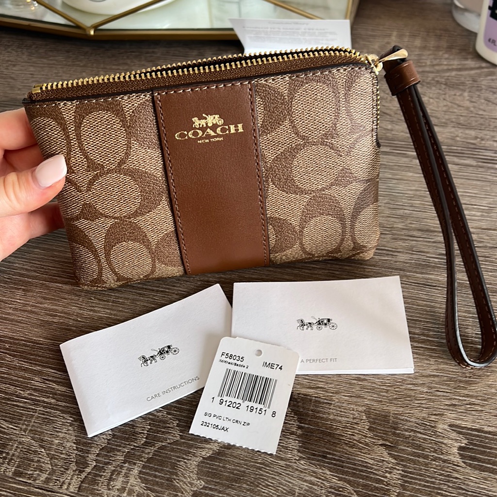 Brand New Coach Wristlet In Signature Canvas